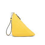 プラダ“ストライプ”柄のラフィアバッグ＆シルクブラウスなど新作、代官山・名古屋の限定ストアで｜写真4