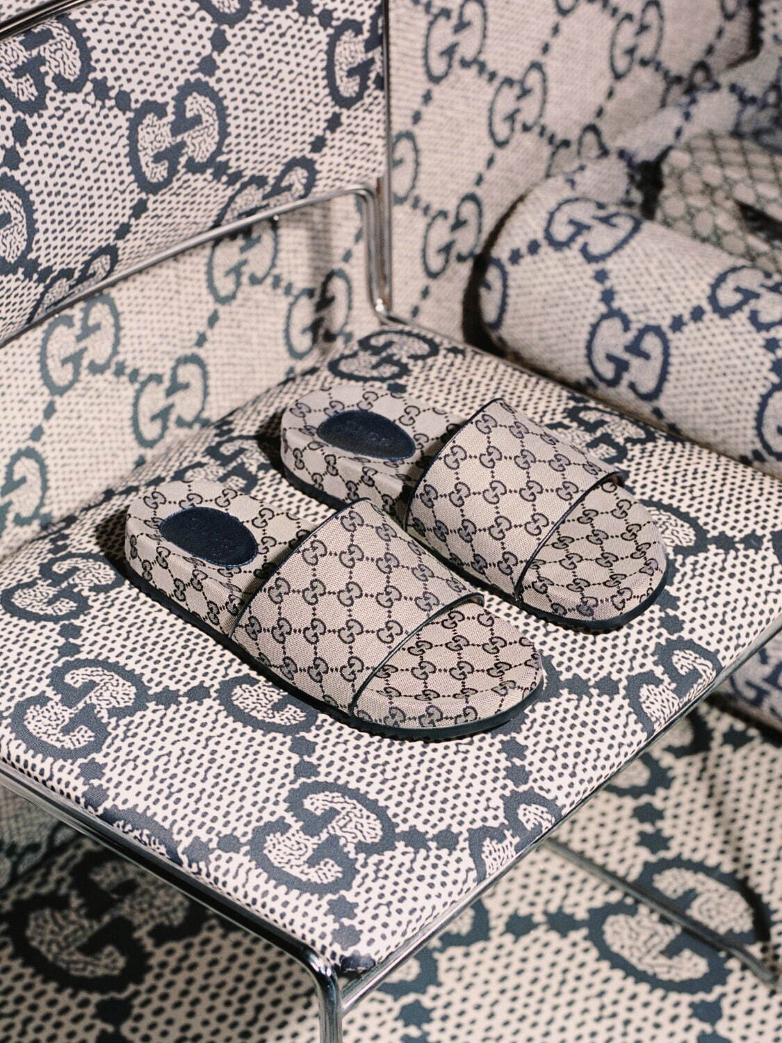 グッチ(GUCCI) ブルー GG キャンバス｜写真1