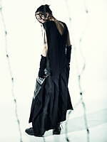 リミ フゥ 2022-23年秋冬コレクション - 棘をまとう、保護と安定の象徴として｜写真21