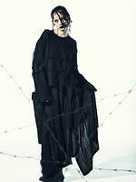 リミ フゥ 2022-23年秋冬コレクション - 棘をまとう、保護と安定の象徴として｜写真25