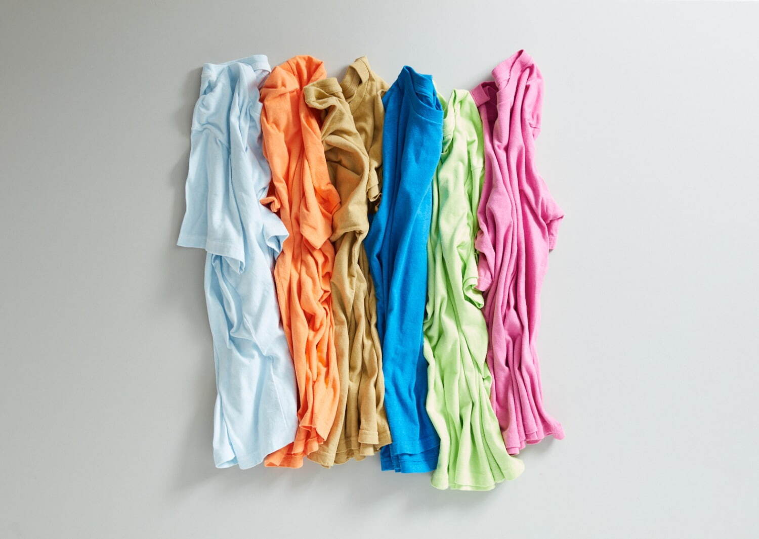 フィルメランジェ“フルーツ”で染めた新作ボタニカルダイTシャツ、オレンジやラズベリー色｜写真8