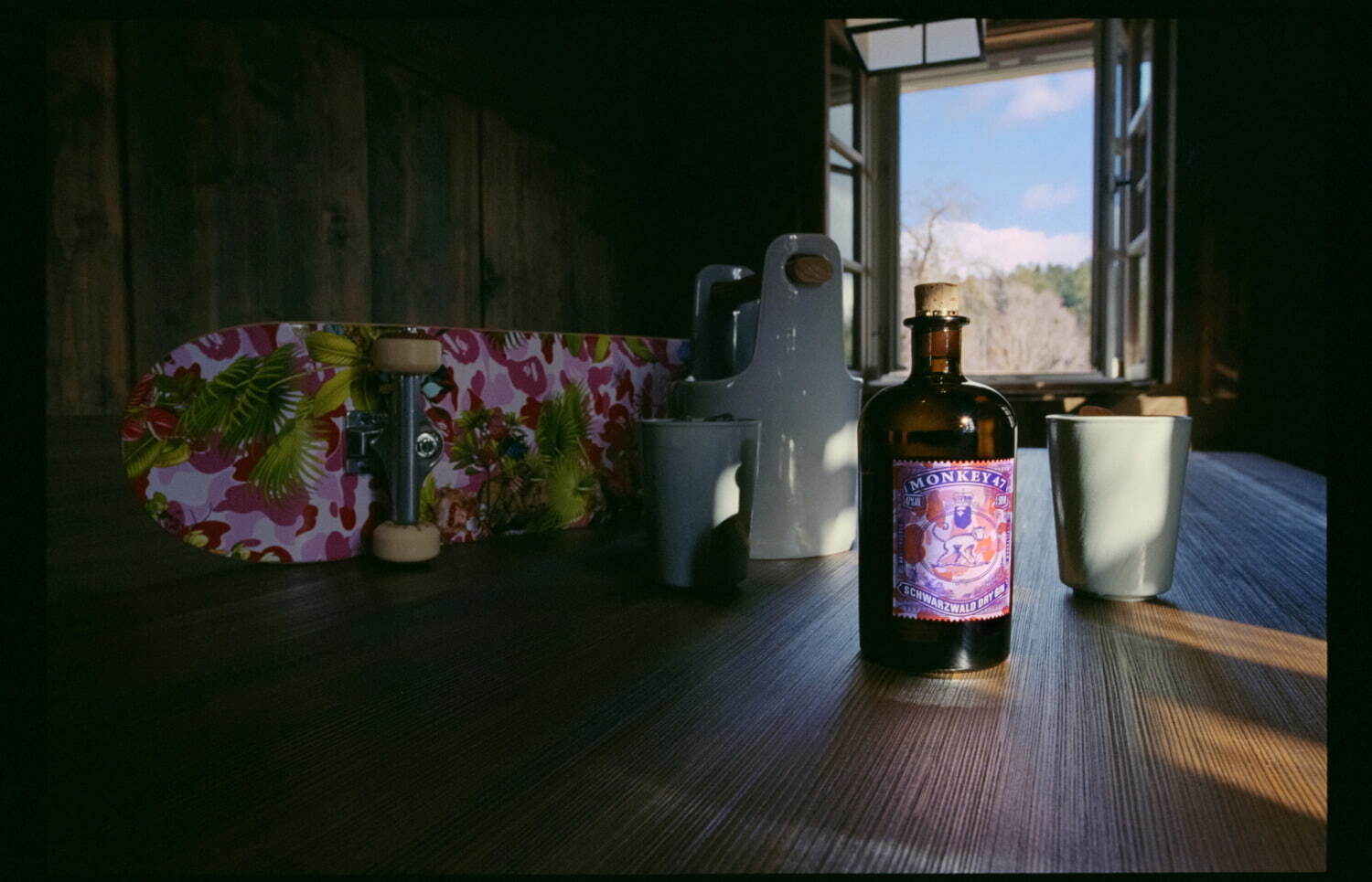 モンキー 47×ア ベイシング エイプ“香水にもしたい香り”のクラフトジン、カモ柄のボトルデザイン｜写真6