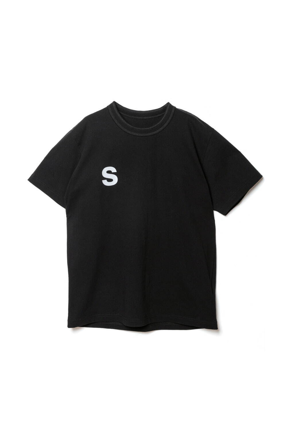 sacai“ロゴ入り”Tシャツ＆ソックス、“バンダナ柄×ナイロン素材”の 