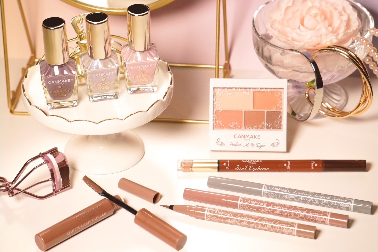 キャンメイク2022年夏コスメ、抜け感グレージュアイライナー＆ライラックカラーネイル