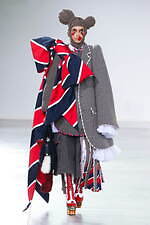 トム ブラウン 2022年秋冬コレクション、おもちゃに見出す“本当の自分”｜写真11