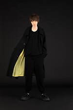 ローブス＆コンフェクションズ オム 2022年秋冬コレクション、迷わず前に進むための“力強さ”｜写真21