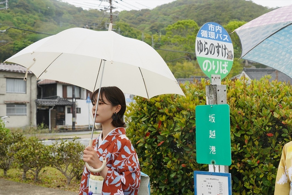 大塚呉服店の“アンティーク風”フラワー柄ゆかた、小菊ペールミントやバラ柄ターコイズ｜写真7