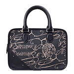 ベルルッティの新作バッグ - カリグラフィーを表現したキャンバス素材を採用、トートやクロスボディなど｜写真2