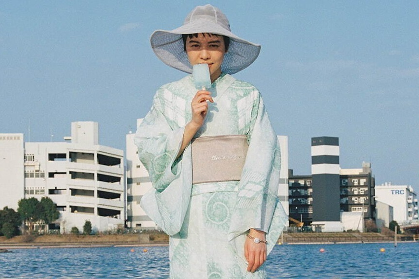 レディースゆかた特集【2022】人気ブランドのおしゃれな浴衣、大人かわいい花柄やレトロなチェック柄