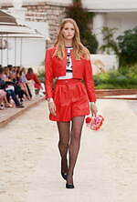 シャネル 2022/23年リゾートコレクション - 自由なスピリットを謳歌、モンテカルロの海辺にて｜写真14