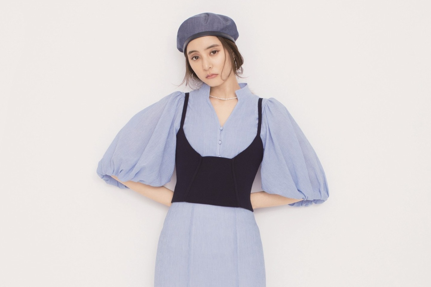 スナイデル新作パフスリーブブラウス×マーメイドスカート×ビスチェの3点セット、新木優子とコラボ