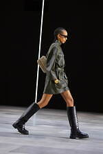 セリーヌ 2022年冬ウィメンズコレクション - パリジャン着想のマスキュリンルック｜写真35