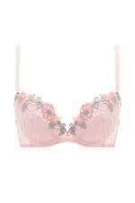 トリンプ、ニコライ・バーグマンとコラボランジェリー“フラワー刺繍”でグラデーションを表現｜写真13