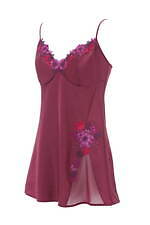 トリンプ、ニコライ・バーグマンとコラボランジェリー“フラワー刺繍”でグラデーションを表現｜写真22