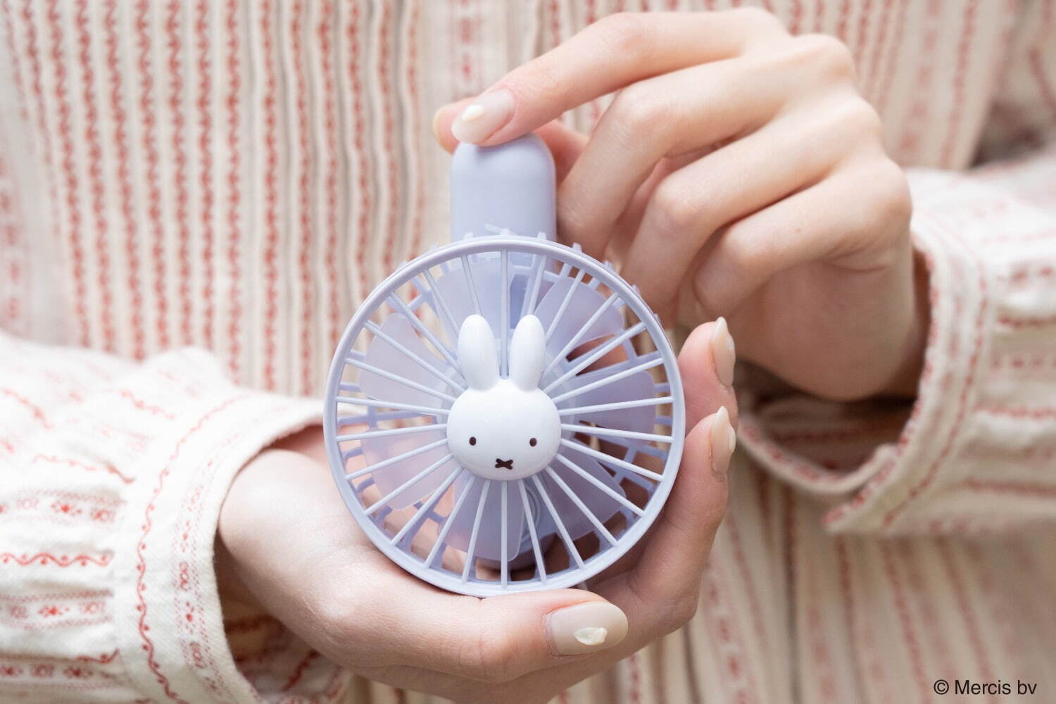 〈miffy〉2WAY HANDY FAN・コンパクトタイプ 2,200円