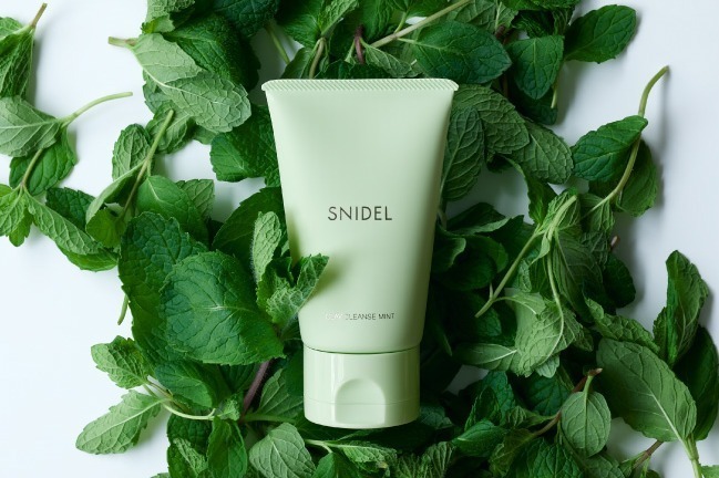 スナイデル ビューティ22年夏スキンケア、"ミントの香り”のひんやりクレイ洗顔