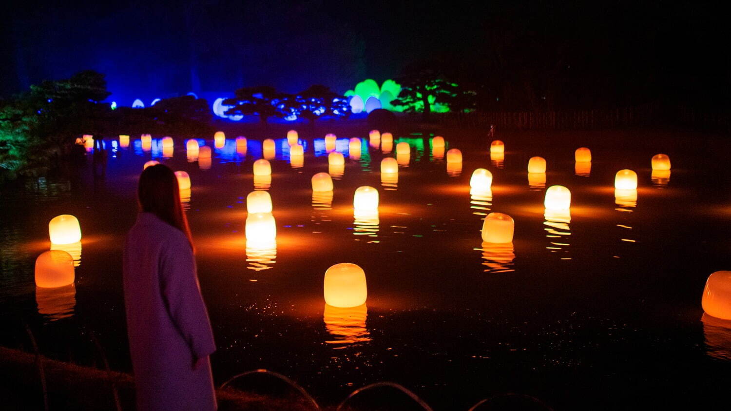夜の常設展「チームラボ ボタニカルガーデン 大阪」長居植物園で、人と自然が作品の一部になるアート空間｜写真4