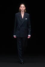 ドレスドアンドレスドのダブルブレストジャケット＆腕時計風ブレスレット、西武渋谷店では限定ストア開催｜写真33