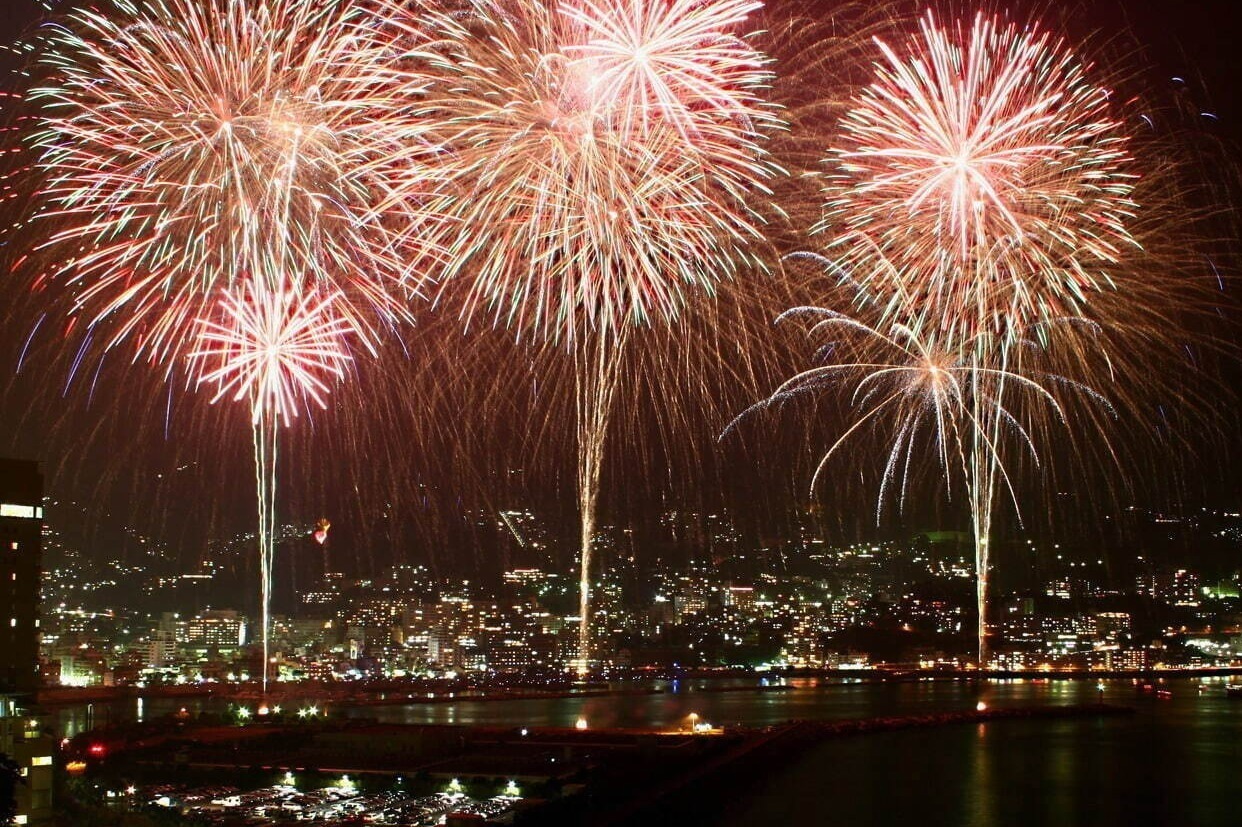大阪 関西の夏イベント22 カップルデート お出かけにおすすめ 花火大会や人気プールなど ファッションプレス 大阪 関西の夏イベント22 カップルデート お出かけにおすすめ 花火大会や人気プールなど ファッションプレス