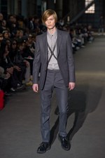 ジョン ローレンス サリバン(JOHN LAWRENCE SULLIVAN)、2010-2011年秋冬コレクション｜写真2