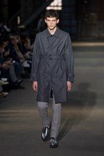 ジョン ローレンス サリバン(JOHN LAWRENCE SULLIVAN)、2010-2011年秋冬コレクション｜写真3