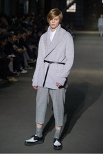 ジョン ローレンス サリバン(JOHN LAWRENCE SULLIVAN)、2010-2011年秋冬コレクション｜写真16