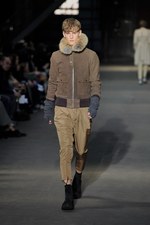 ジョン ローレンス サリバン(JOHN LAWRENCE SULLIVAN)、2010-2011年秋冬コレクション｜写真26