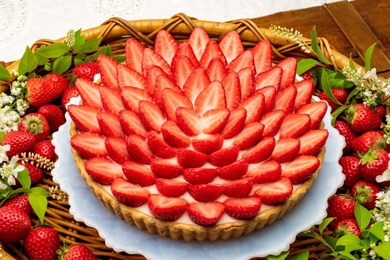 キル フェ ボン新作苺タルト、香り高くみずみずしい“立夏ジューシー”×カスタードのイチゴタルト