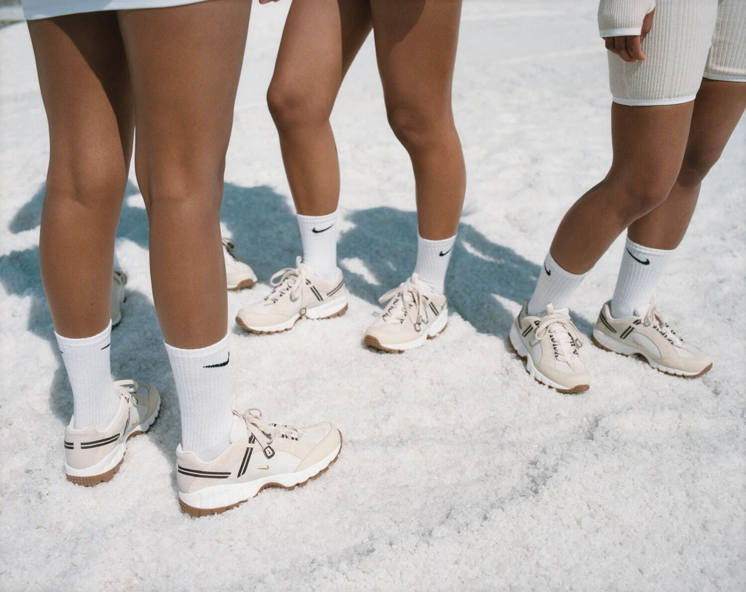 ナイキ(NIKE), ジャックムス(JACQUEMUS) エア フマラ｜写真33