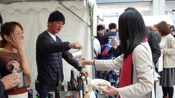 「和酒フェス」全国20酒蔵・100種以上の和酒“利き酒祭り”大阪で開催、ご当地フードも｜写真2