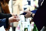 「和酒フェス」全国20酒蔵・100種以上の和酒“利き酒祭り”大阪で開催、ご当地フードも｜写真1