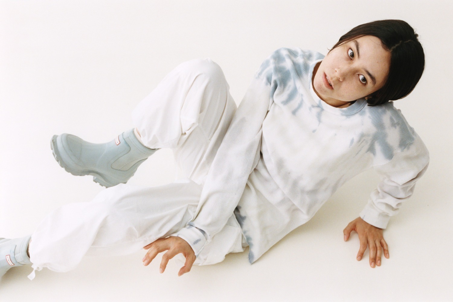 シングル(音楽)｜マイカ・ルブテの楽曲「Mist」をTiMTがリミックス、“予測不能な展開”の1曲に