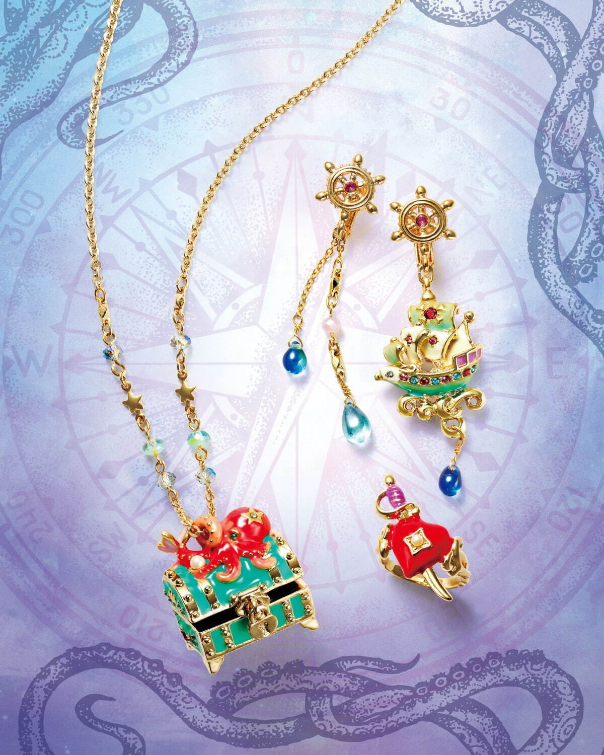 ネックレス 30,800円
ピアス(イヤリング) 16,500円、リング 11,000円