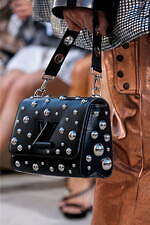 ルイ・ヴィトン×草間彌生コラボ再び、カラフルな水玉模様×モノグラム・キャンバスのバッグなど｜写真11