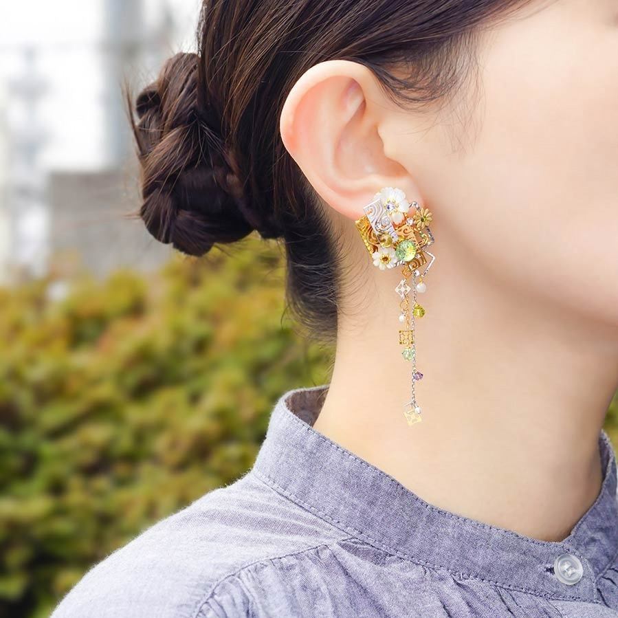 ピアス