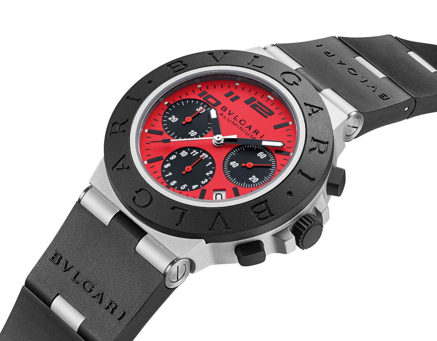 ブルガリ×ドゥカティの限定腕時計、“バイクメーター風”インデックスを備えた真っ赤なダイヤル｜写真4