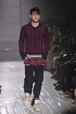 ホワイト マウンテニアリング(White Mountaineering)、2010-2011年秋冬コレクション｜写真3