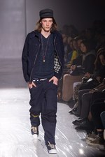 ホワイト マウンテニアリング(White Mountaineering)、2010-2011年秋冬コレクション｜写真5