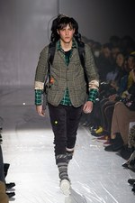 ホワイト マウンテニアリング(White Mountaineering)、2010-2011年秋冬コレクション｜写真14