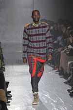 ホワイト マウンテニアリング(White Mountaineering)、2010-2011年秋冬コレクション｜写真24