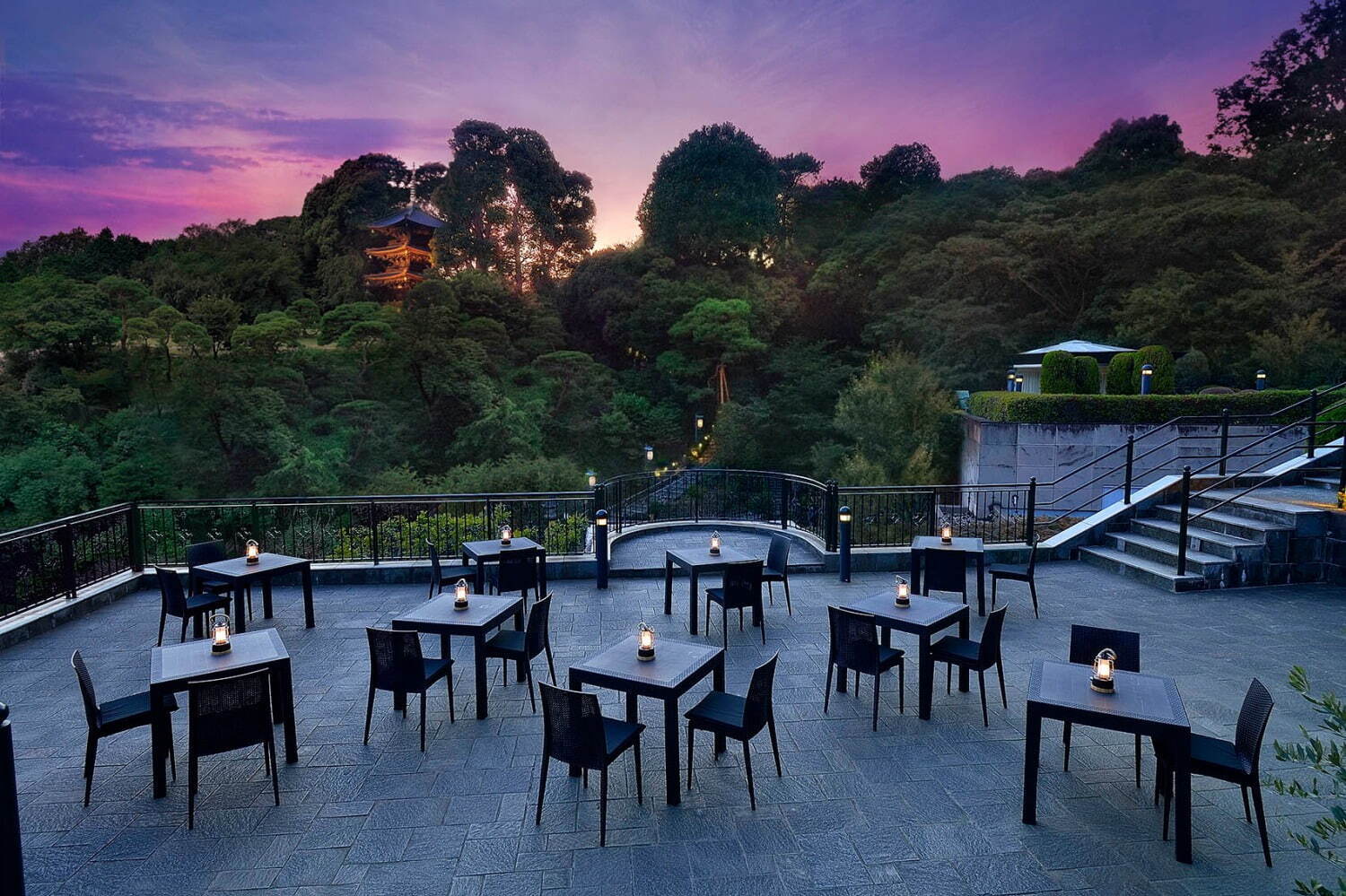 ホテル椿山荘東京「ビアテラス×東京雲海」幻想的な景色と共に楽しむ、大人の夜ピクニック