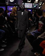 バレンシアガ 23年春コレクション - シンプルな中に生まれる大胆さ｜写真8