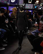 バレンシアガ 23年春コレクション - シンプルな中に生まれる大胆さ｜写真13