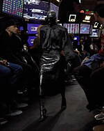 バレンシアガ 23年春コレクション - シンプルな中に生まれる大胆さ｜写真21