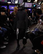 バレンシアガ 23年春コレクション - シンプルな中に生まれる大胆さ｜写真25