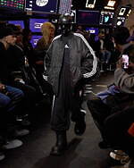 バレンシアガ 23年春コレクション - シンプルな中に生まれる大胆さ｜写真48