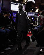 バレンシアガ 23年春コレクション - シンプルな中に生まれる大胆さ｜写真49