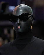 バレンシアガ 23年春コレクション - シンプルな中に生まれる大胆さ｜写真88