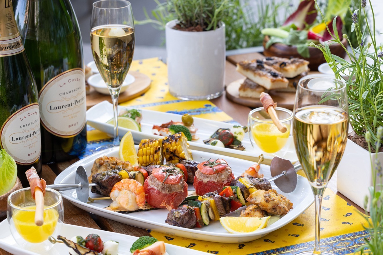 アペリティーボ｜グランド ハイアット 東京テラス席で楽しむ夏ディナー、飲み放題付きBBQや南フランス料理