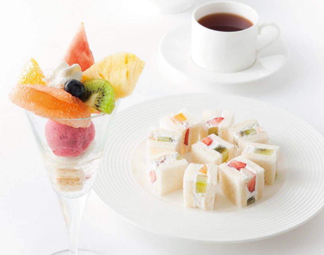 ■横浜髙島屋店 シーズナル タイム メニュー＜平日限定＞※コーヒーまたは紅茶付
〈ハーフ〉フルーツサンド 1,870円